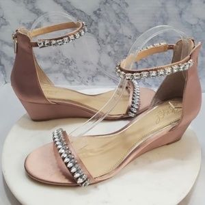 BADGLEY Mischka Formal Wedge Sandals Size 8.5 Dusty Mauve Rhinestones Evening